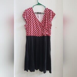 Women's A-line dress with black full skirt and red and white top size 2XL